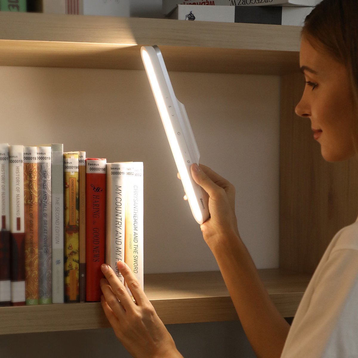 Barre lumineuse LED sans fil magnétique 30 cm – GlowLine — allumé en situation