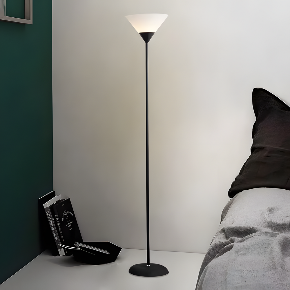 Lampadaire minimaliste métal éclairage indirect 146 cm – Orvia — allumé en situation (2)