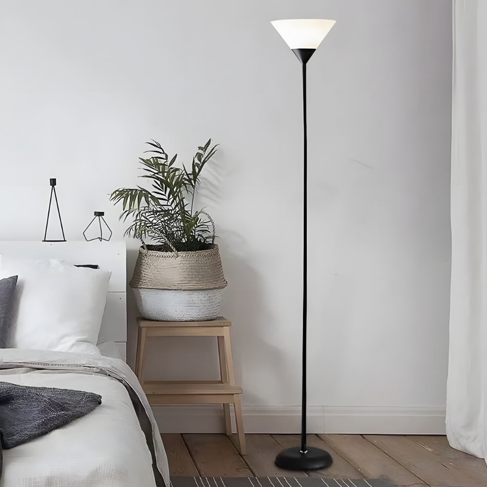 Lampadaire minimaliste métal éclairage indirect 146 cm – Orvia — détail de la finition