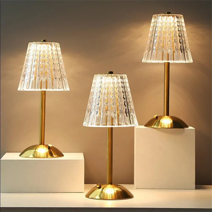 Lampe à poser en cristal et métal, tactile – CrystalGlow — vue de face