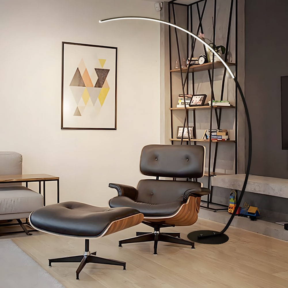 Lampadaire LED aluminium éclairage haut et bas – Nørlys — mise en situation dans la pièce
