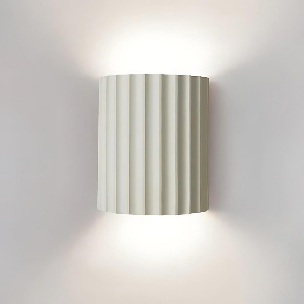 Applique murale au design ondulé pour couloir – LumiWave — vue de face