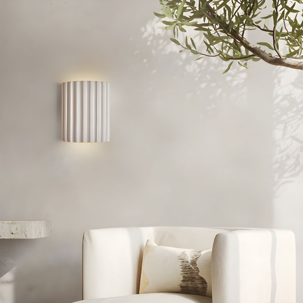 Applique murale au design ondulé pour couloir – LumiWave — vue de dessous