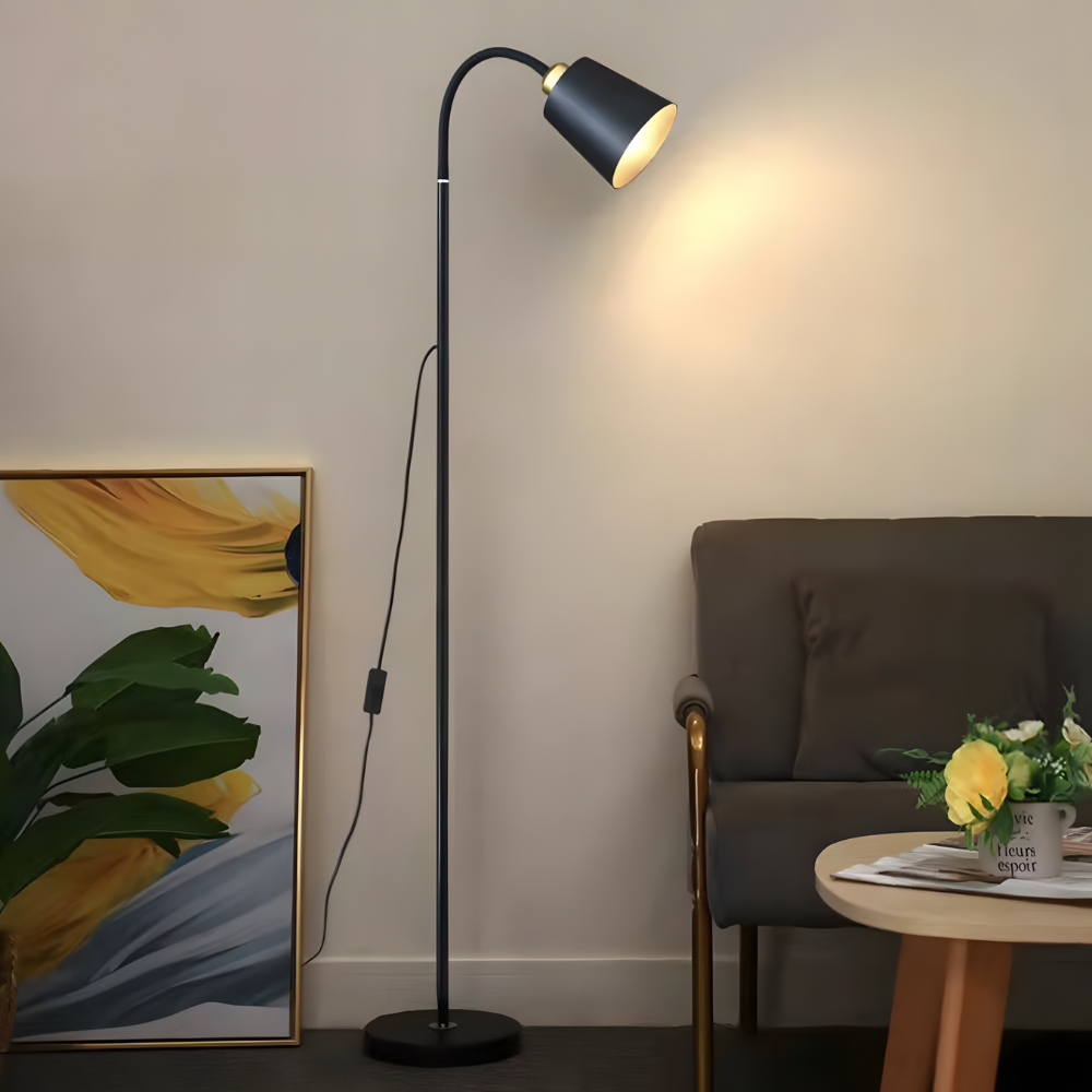 Lampadaire LED à bras flexible en métal 150 cm – Oriya — allumé en situation