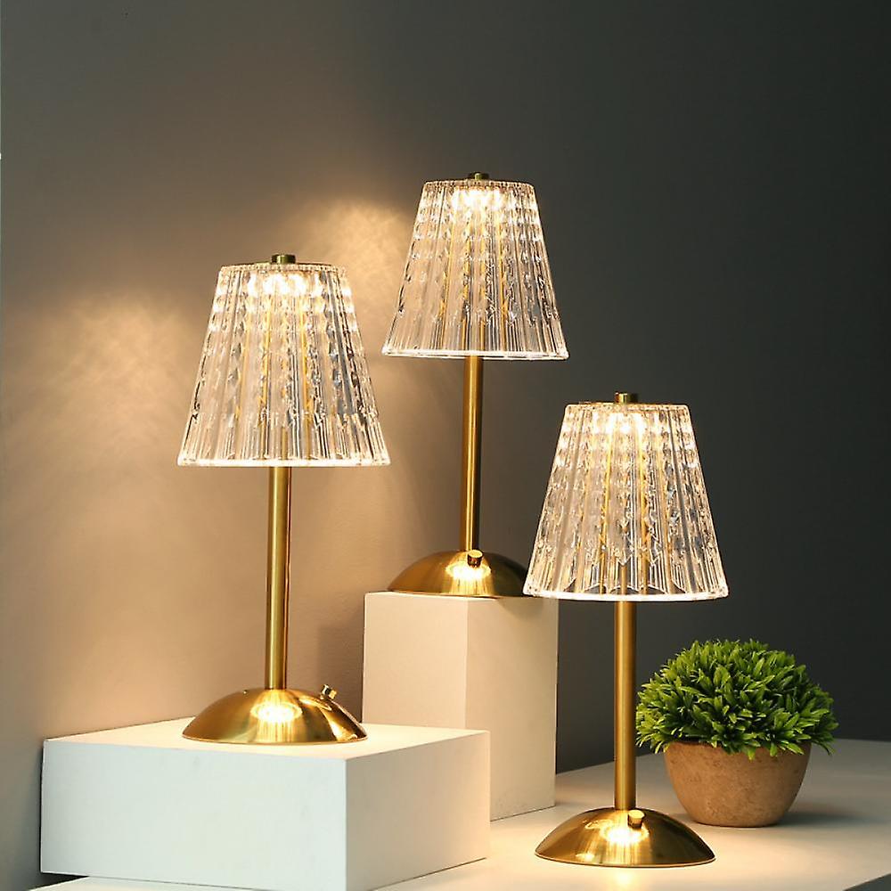 Lampe à poser en cristal et métal, tactile – CrystalGlow — vue de trois quarts