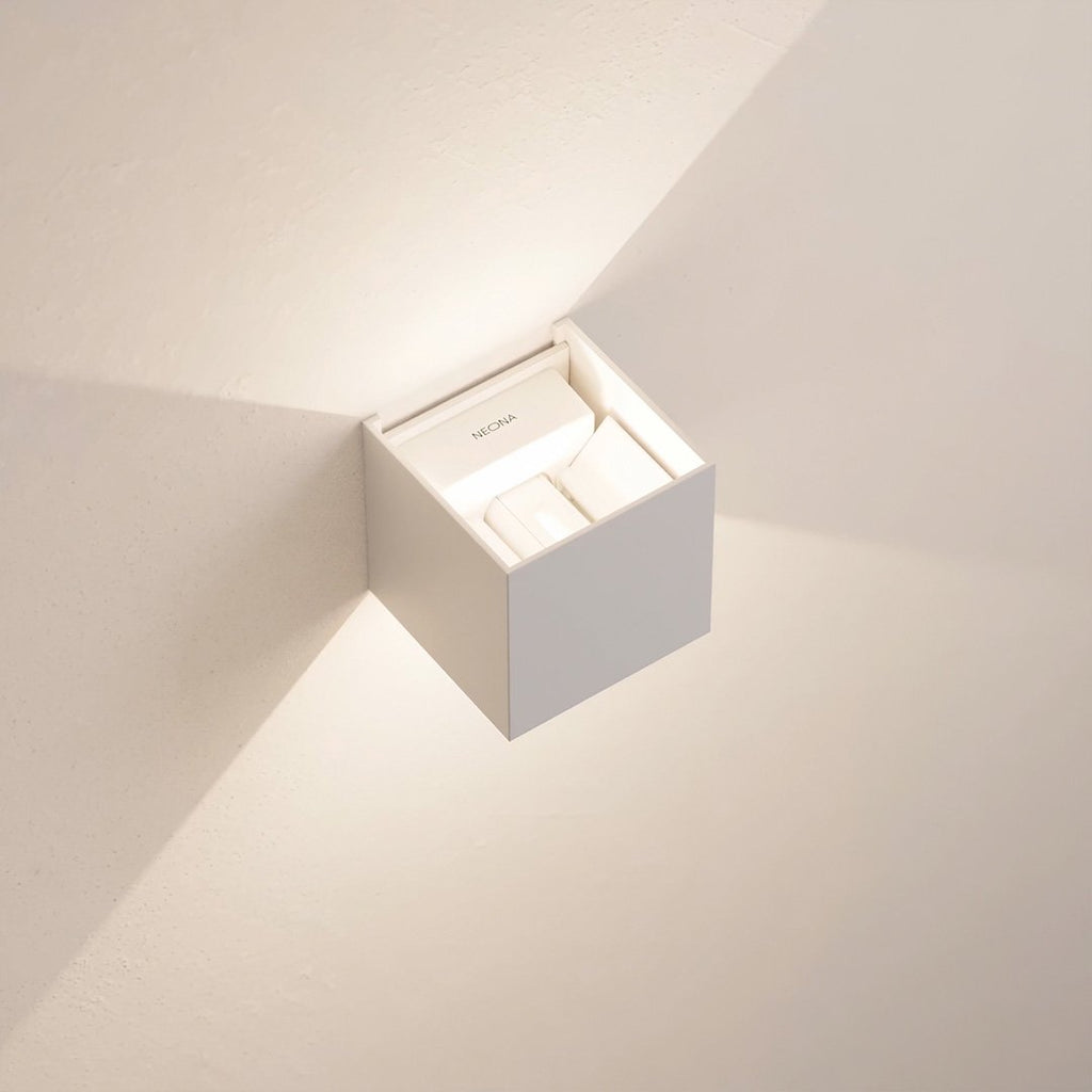 Applique murale LED IP54 à volets réglables 6 W – Xena — vue de trois quarts (4)