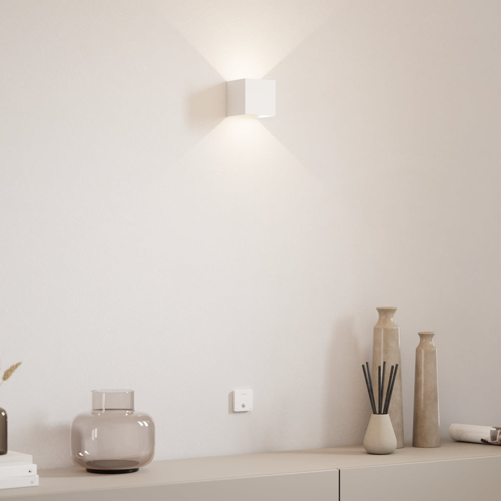 Applique murale LED IP54 à volets réglables 6 W – Xena — allumé en situation (4)