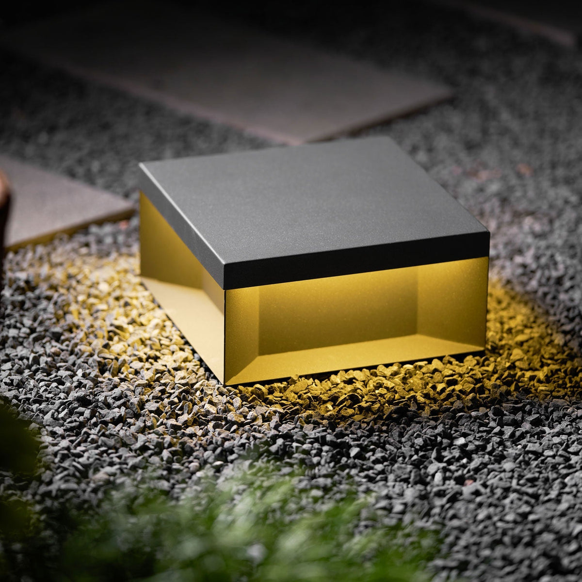 Borne de jardin LED métal sablé IP65 – filaire ou solaire — dimensions et cotes