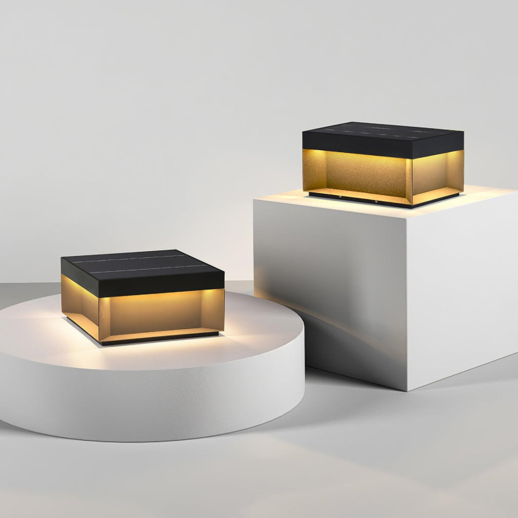 Borne de jardin LED métal sablé IP65 – filaire ou solaire — vue de trois quarts (2)