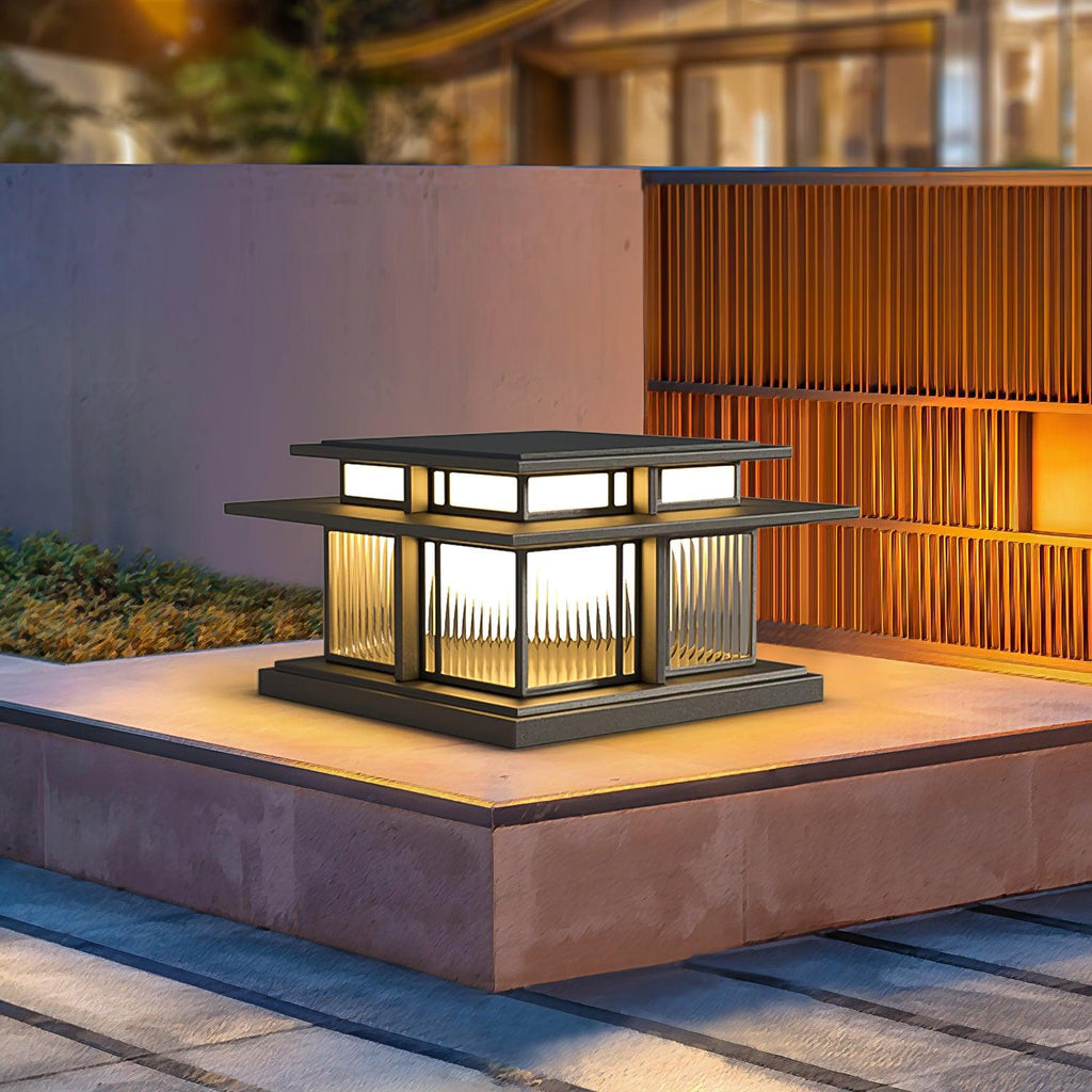 Borne de jardin LED IP65 corps sablé anti-UV – Boilyn — mise en situation dans la pièce (2)
