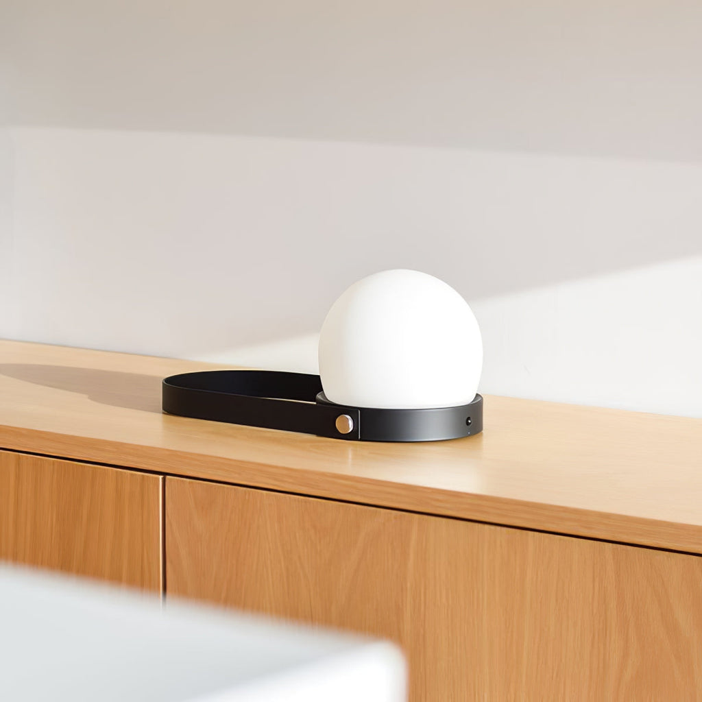 Lampe à poser sans fil rechargeable à poignée – Carrie — vue de trois quarts (8)