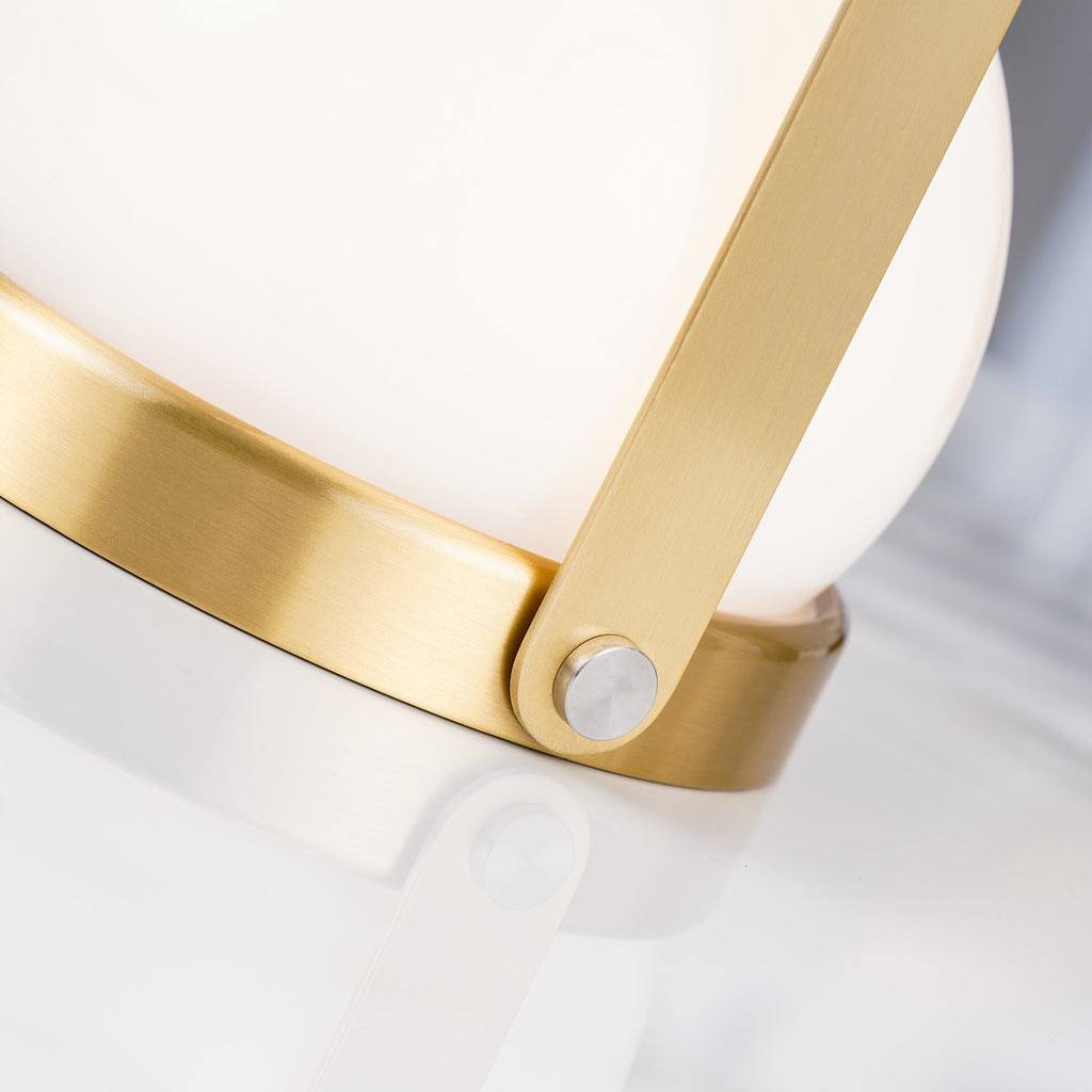 Lampe à poser sans fil rechargeable à poignée – Carrie — vue de trois quarts (3)