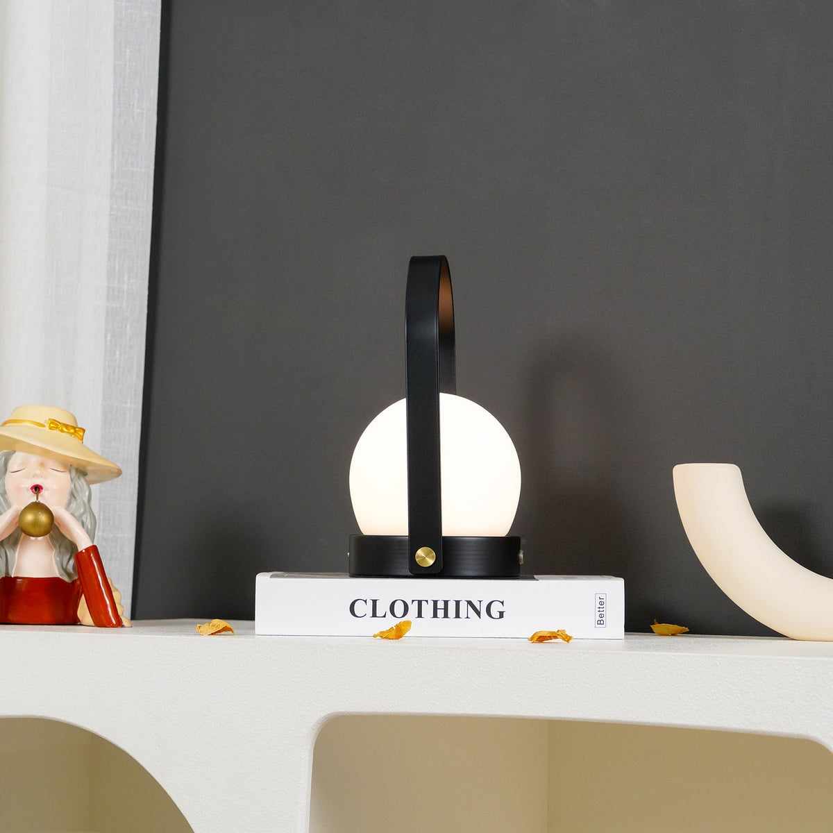 Lampe à poser sans fil rechargeable à poignée – Carrie — vue de profil (2)