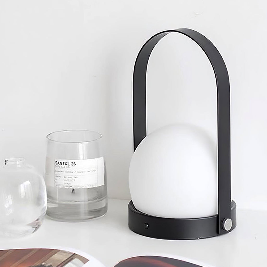 Lampe à poser sans fil rechargeable à poignée – Carrie — vue de dessous (3)