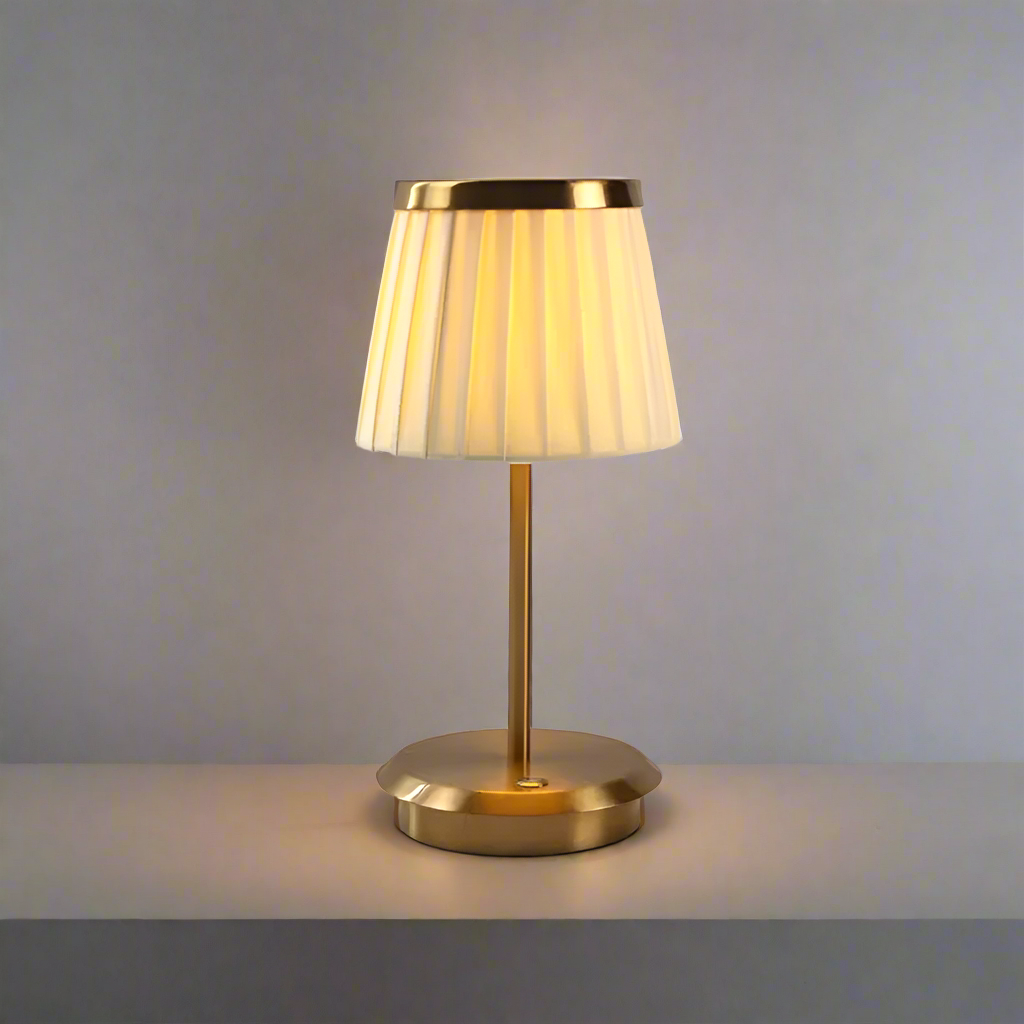 Lampe à poser métal et tissu rechargeable USB-C – LumiLuxe
