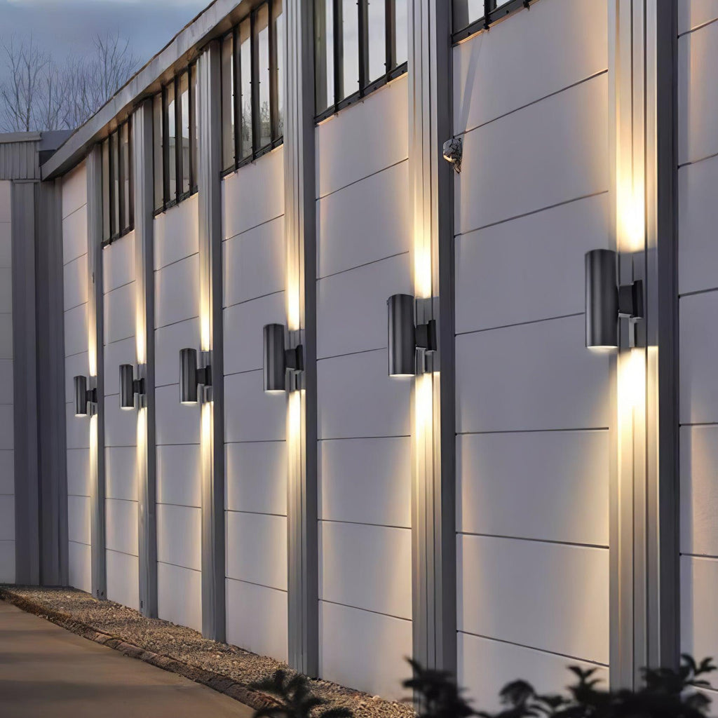 Applique murale cylindrique LED métal – intérieur et extérieur — détail de la matière