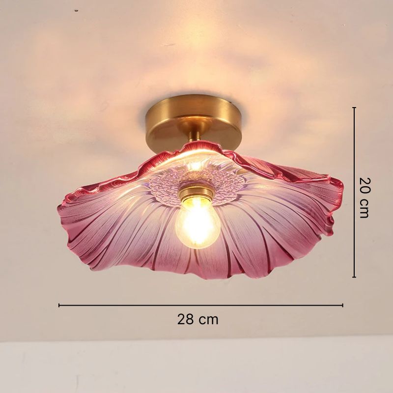 Suspension en verre sculpté forme florale Ø28 cm – Floréa — mise en situation dans la pièce