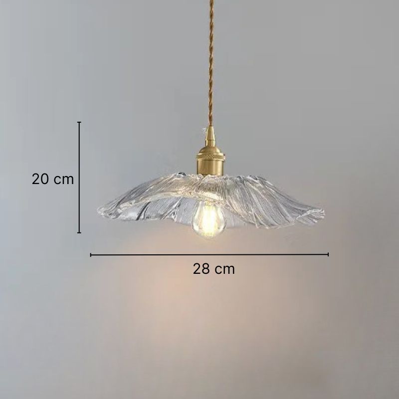 Suspension en verre sculpté forme florale Ø28 cm – Floréa — vue de trois quarts (2)