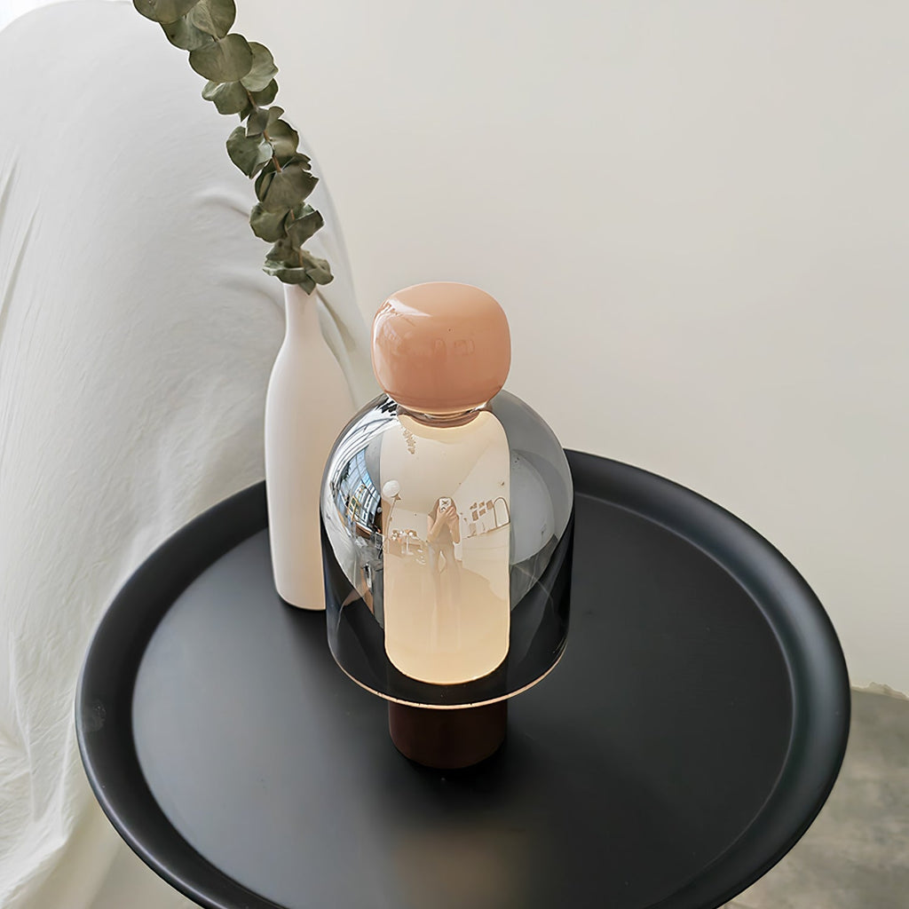 Lampe à poser rechargeable en verre coloré – Lumina Joy — détail de la matière (2)