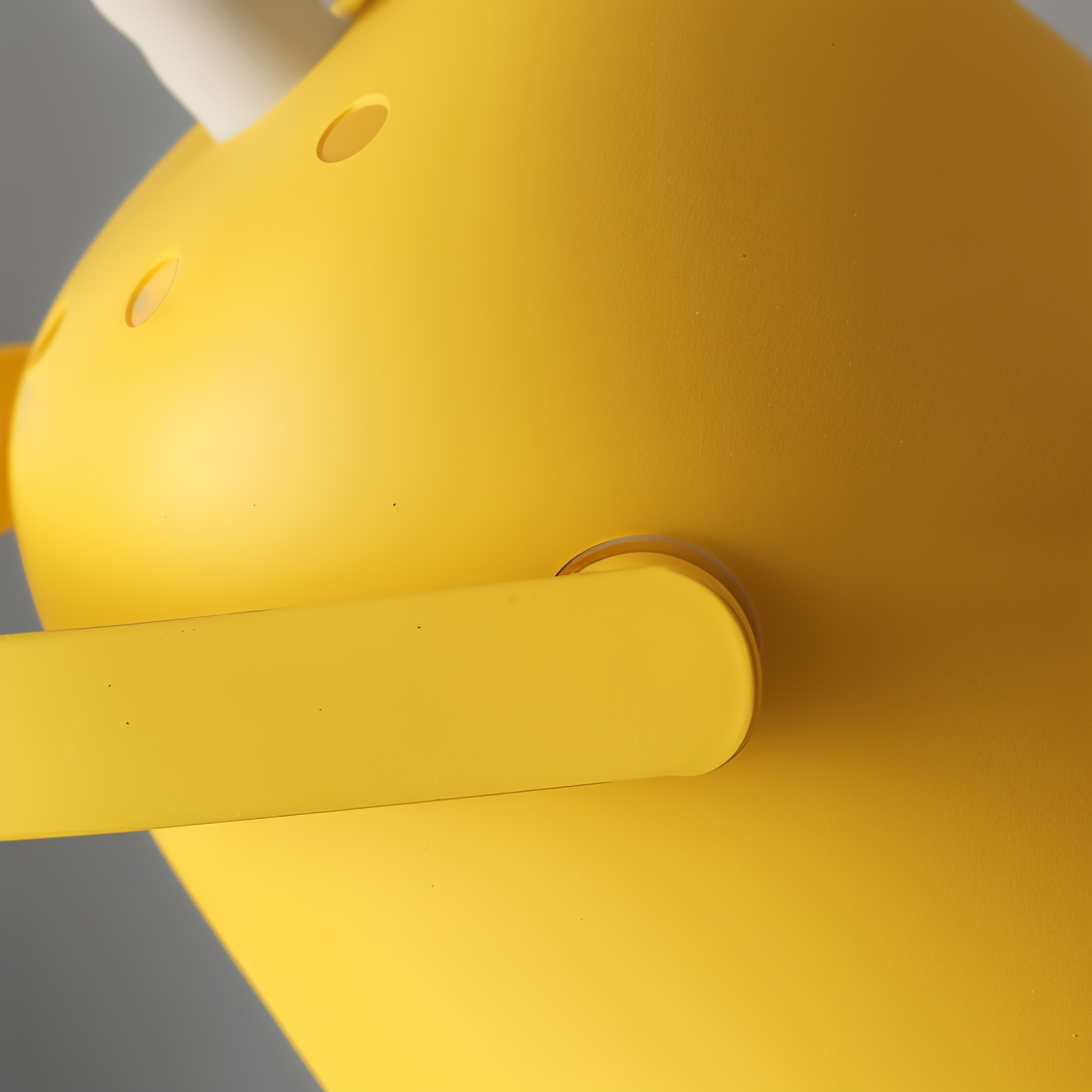 Lampe à poser orientable en fer, douille E27 – Macaron — allumé en situation
