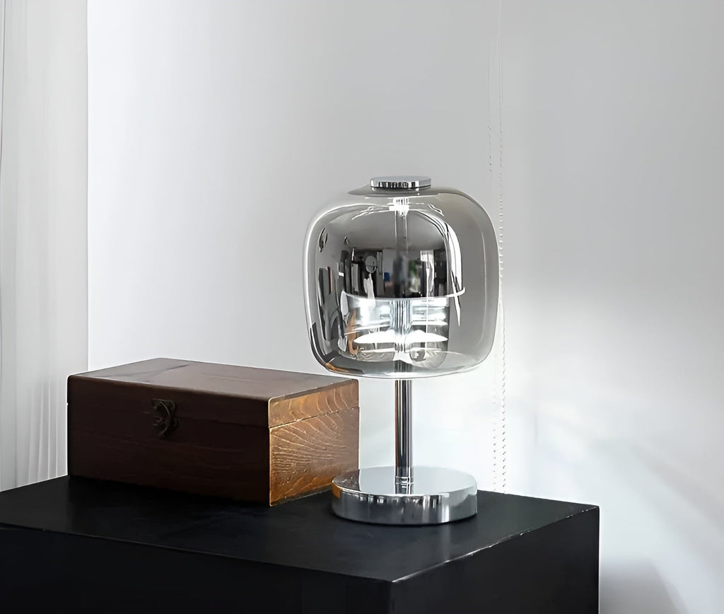 Lampe à poser en verre gris fumé dimmable USB – GlowSphere — détail de la finition