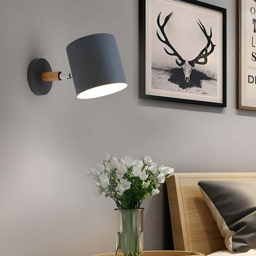 Applique murale orientable bois et métal – NordicGlow — vue de profil