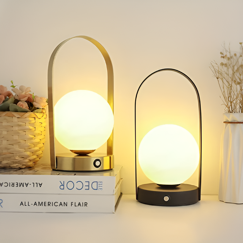 Lampe à poser sans fil dimmable acrylique et inox – OrbitaLux — vue de face
