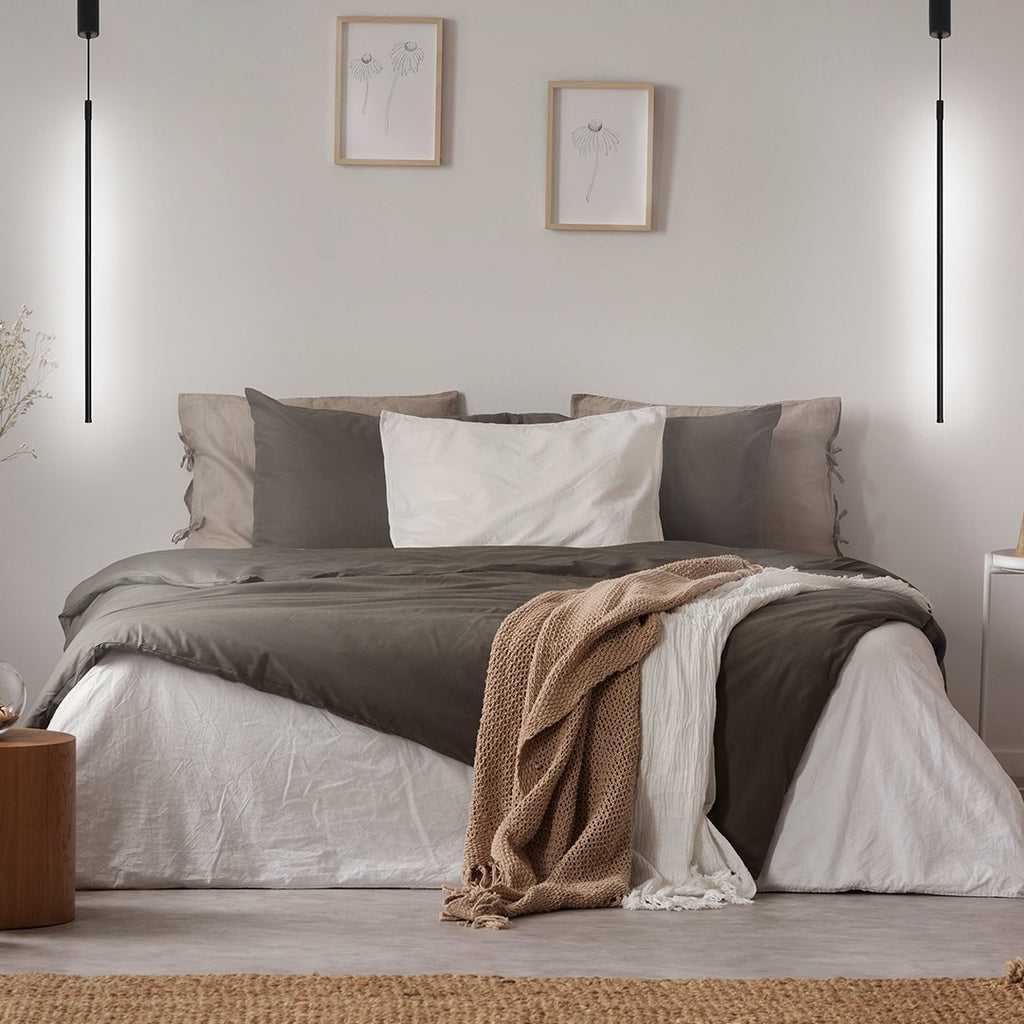 Suspension LED en aluminium thermolaqué – design minimaliste — vue de face