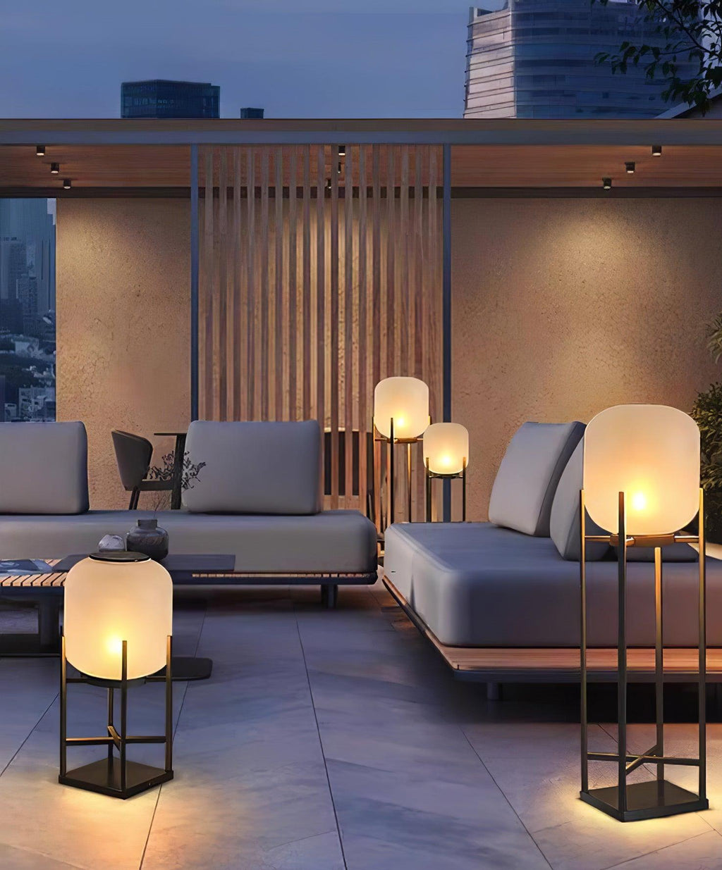 Lampadaire solaire inox et verre style lanterne – jardin — détail de la matière