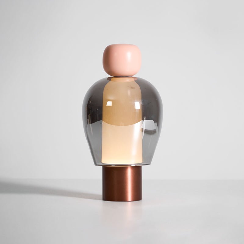 Lampe à poser rechargeable en verre coloré – Lumina Joy — vue de trois quarts (7)