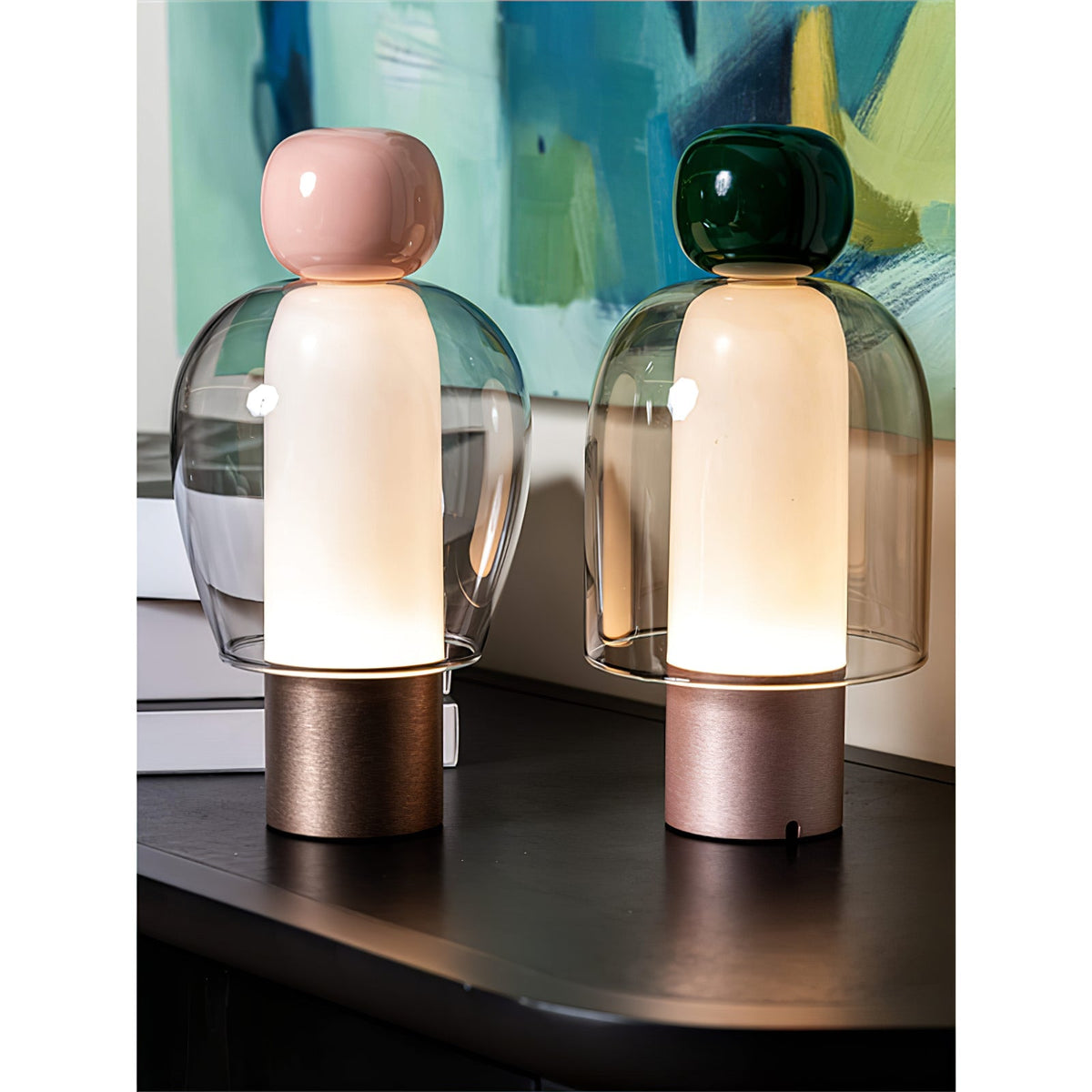 Lampe à poser rechargeable en verre coloré – Lumina Joy — vue de dessous (3)