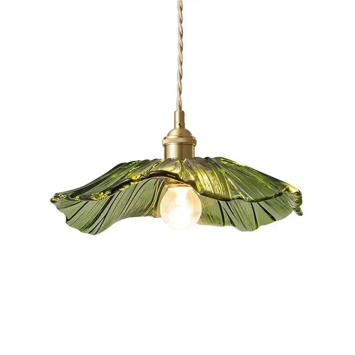 Suspension en verre sculpté forme florale Ø28 cm – Floréa — détail de la finition (3)