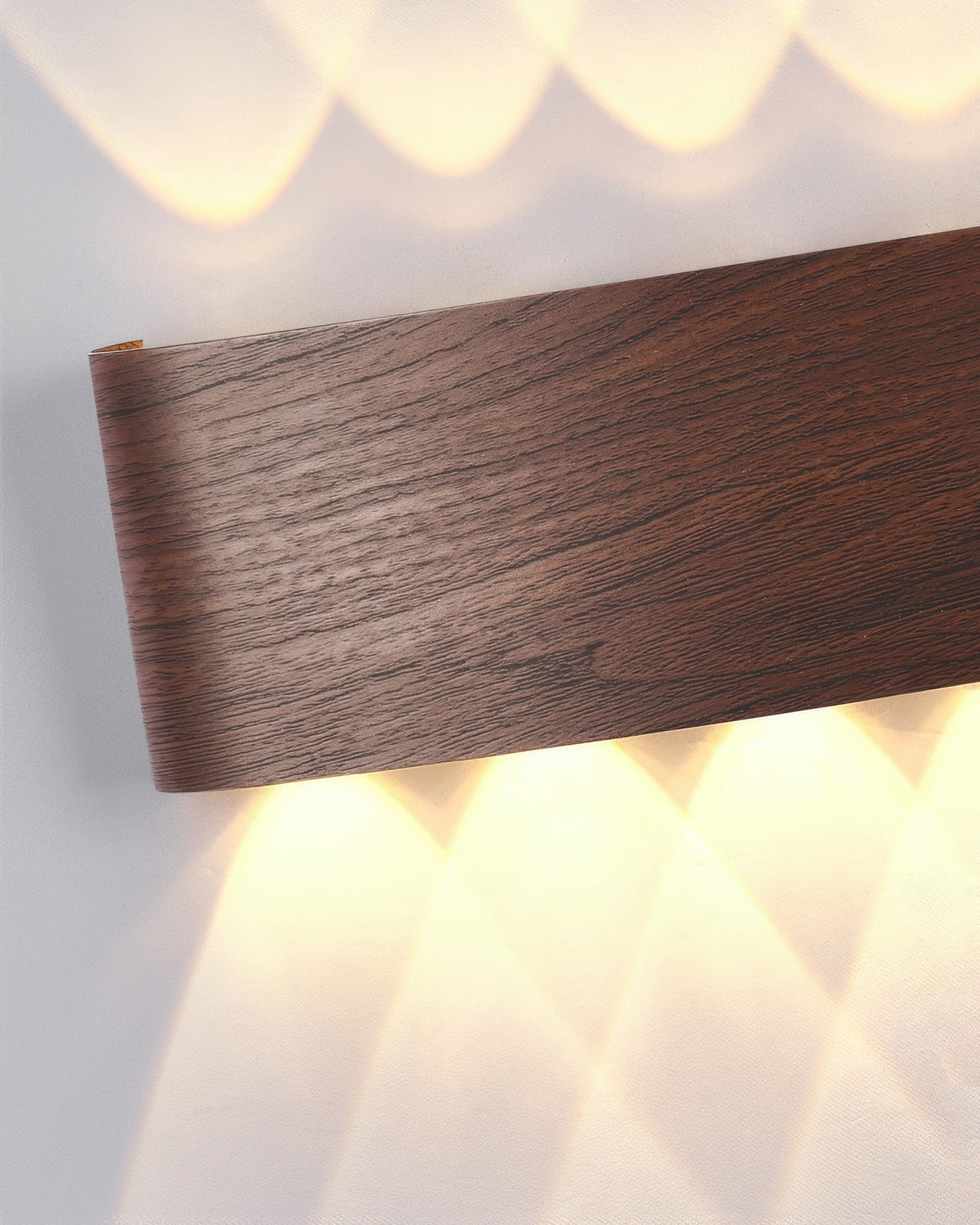Applique murale extérieure LED 10 W IP65 effet bois – LumiCraft — détail de la finition