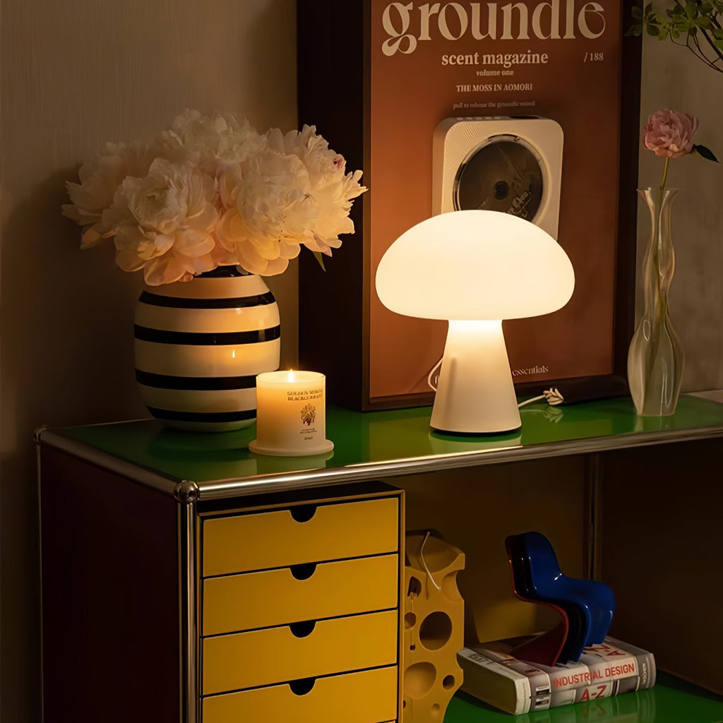 Lampe à poser rechargeable sans fil design – Obello — vue de profil (2)