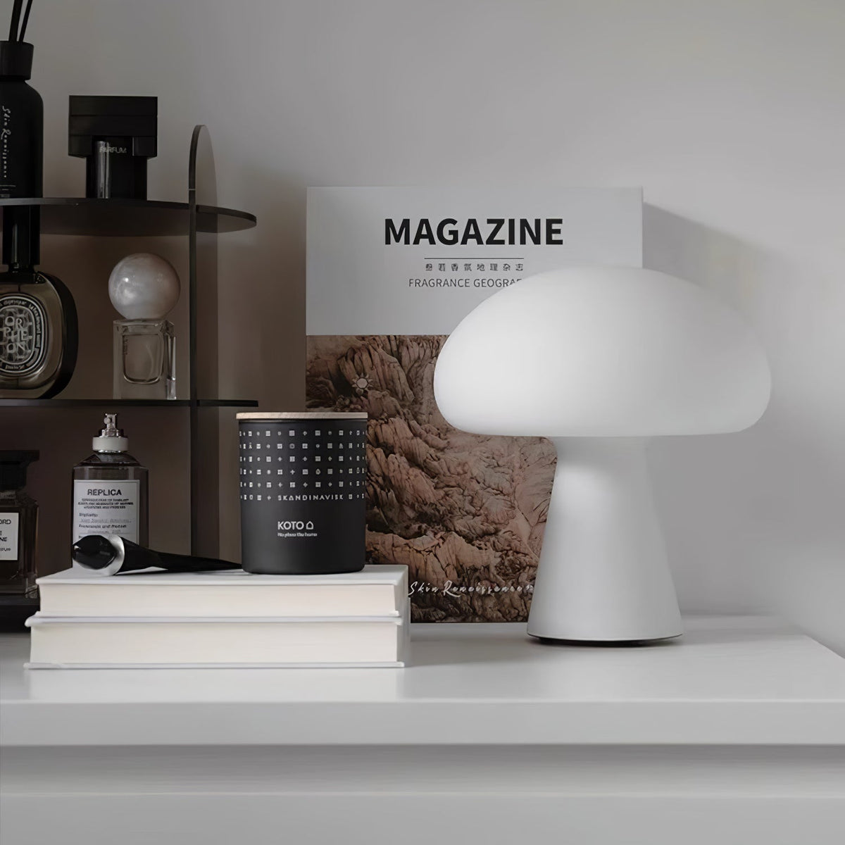 Lampe à poser rechargeable sans fil design – Obello — allumé en situation (2)