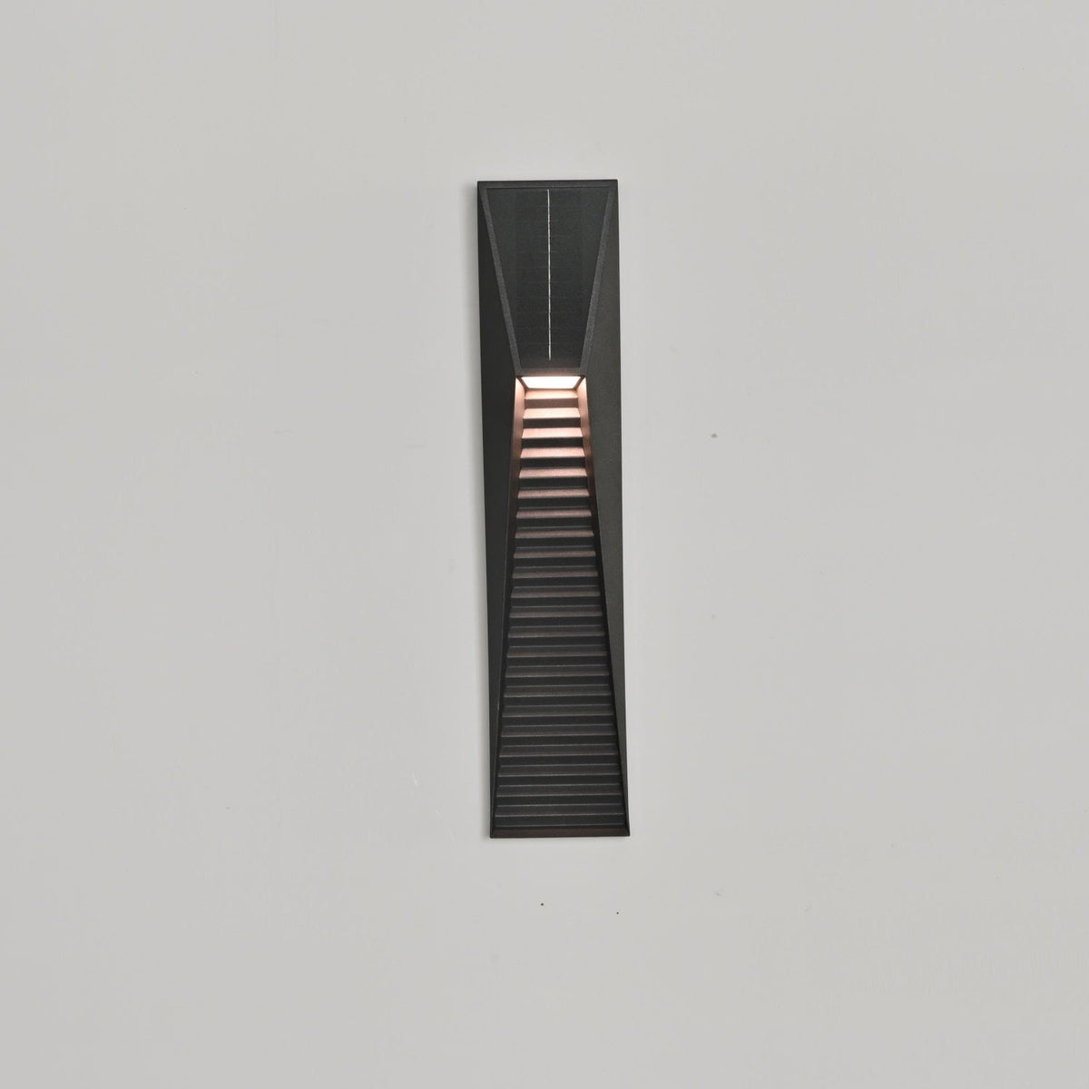 Applique murale extérieure solaire LED de chemin – Obsidian — vue de face