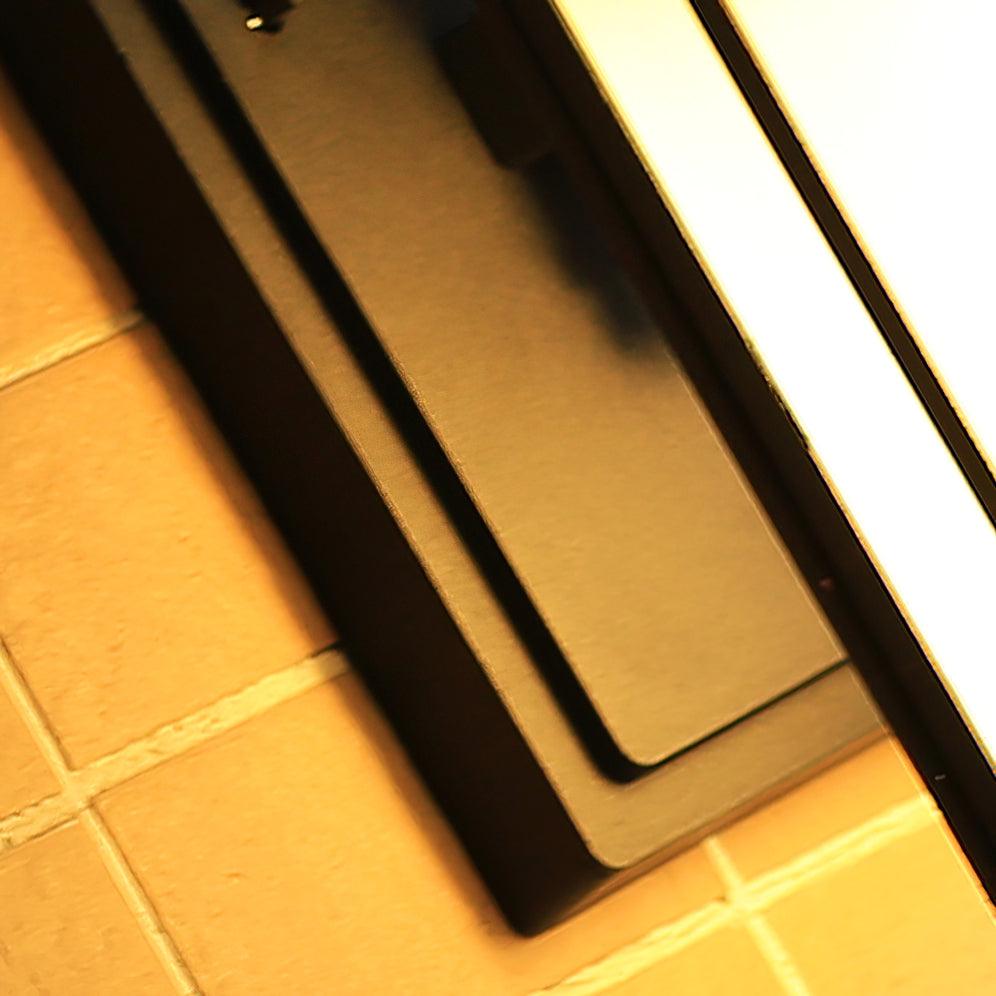 Applique murale extérieure LED métal et verre – Orm House — vue de dessous (2)