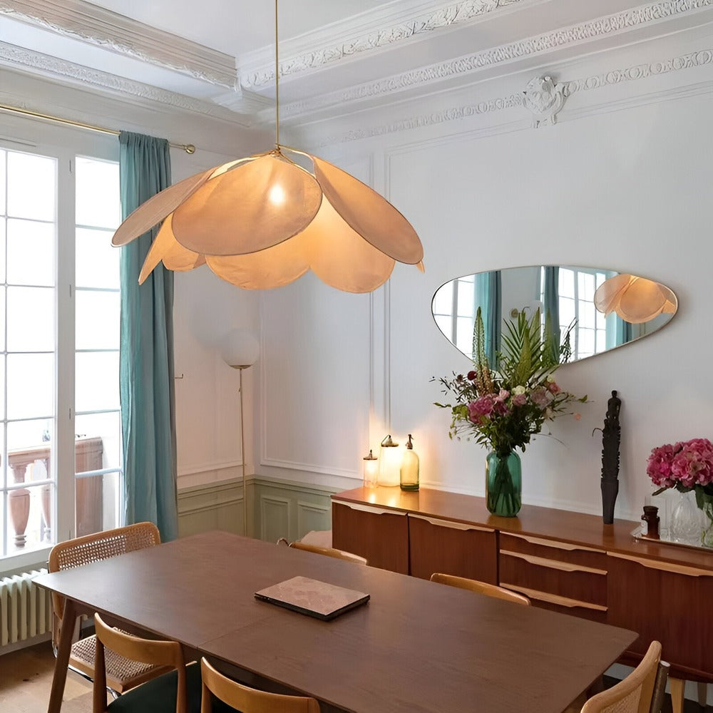 Plafonnier en tissu à motif floral vintage – abat-jour Ø 60 cm — mise en situation dans la pièce
