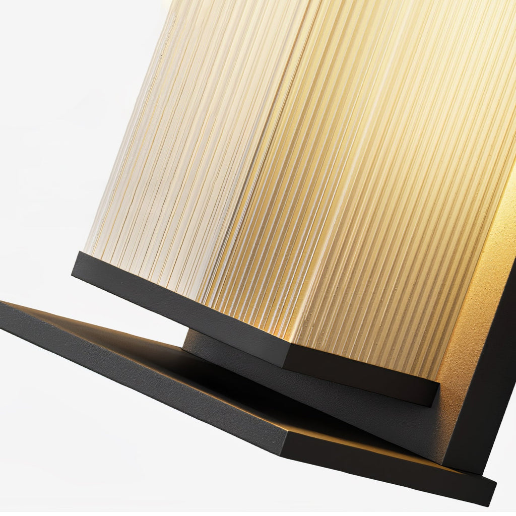 Applique murale extérieure solaire LED en acier inoxydable — allumé en situation (2)
