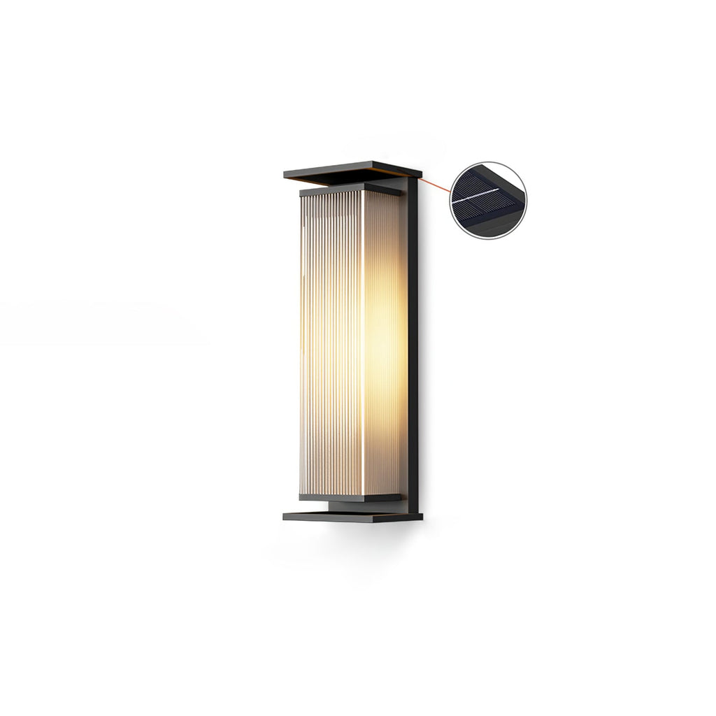 Applique murale extérieure solaire LED en acier inoxydable — allumé en situation (3)