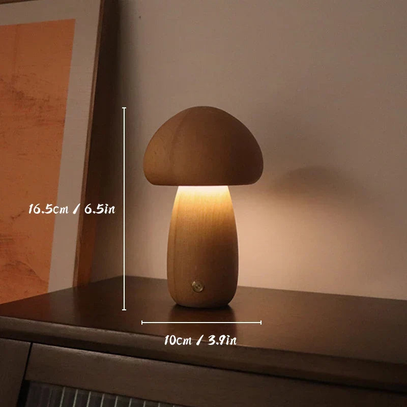 Lampe à poser LED bois de hêtre forme champignon – MushroomGlow — détail de la finition (2)