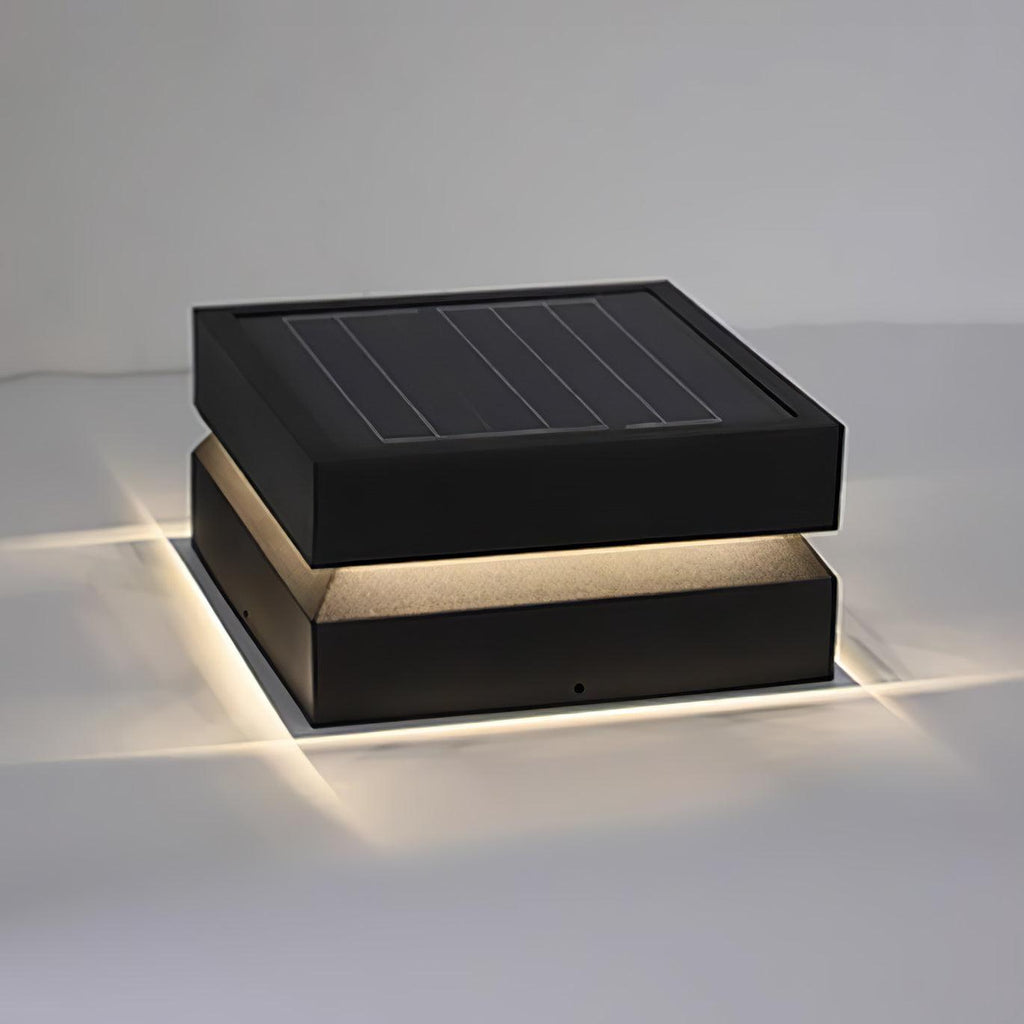 Borne de jardin LED carrée IP65 en acrylique dépoli — vue de trois quarts (2)