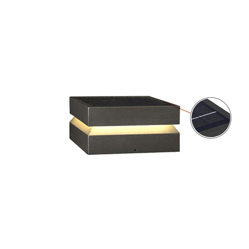 Borne de jardin LED carrée IP65 en acrylique dépoli — vue de face (6)