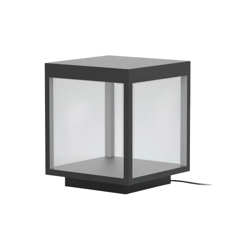 Borne de jardin LED cadre carré – lumière chaude, terrasse — vue de trois quarts (4)