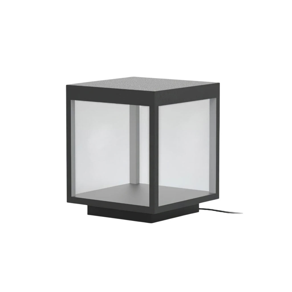 Borne de jardin LED cadre carré – lumière chaude, terrasse — détail de la finition (4)