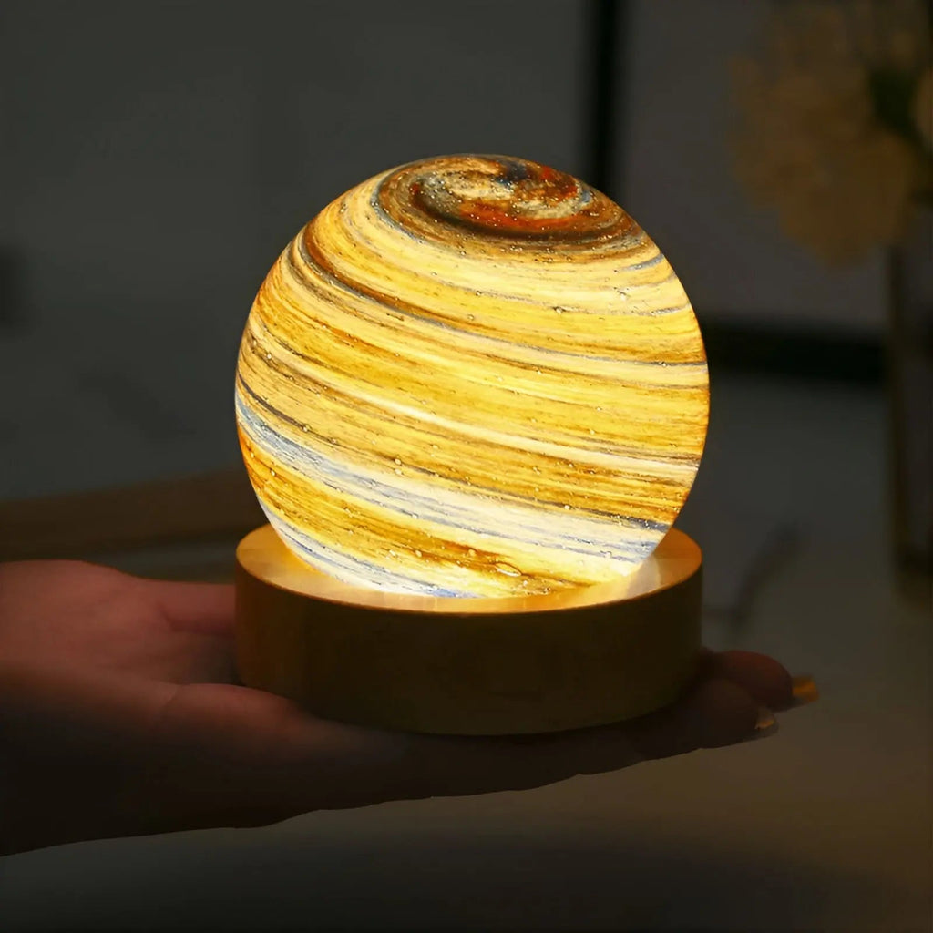 Lampe à poser en verre 3D et bois USB 10 cm – StellarGlow — vue de face