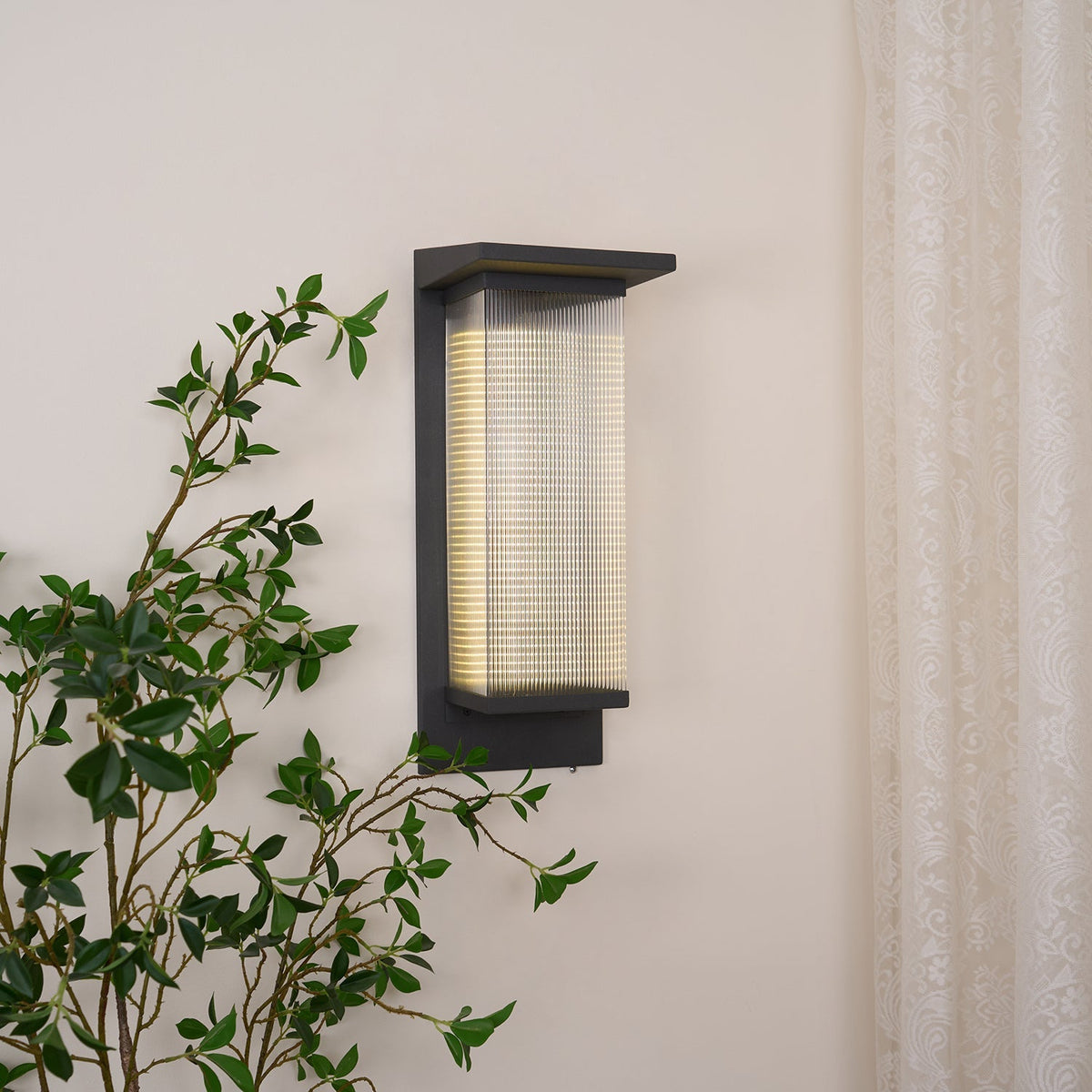 Applique murale extérieure solaire LED minimaliste – Oléron Box — détail de la finition (2)