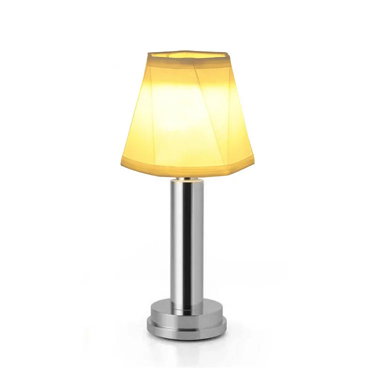 Lampe à poser sans fil abat-jour tissu aluminium – LuxeLoom — détail de la finition