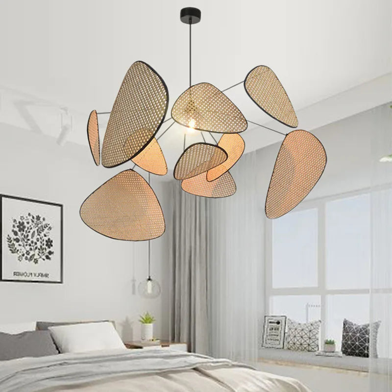 Suspension en rotin sculptée 60 à 120 cm dimmable – Aerelia — détail de la finition (2)