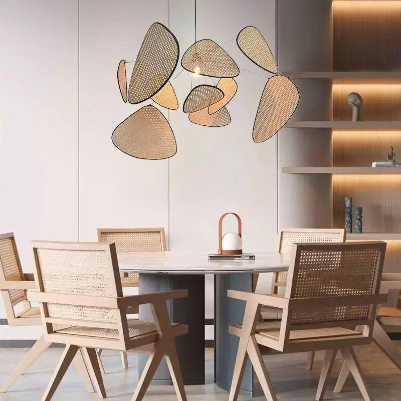 Suspension en rotin sculptée 60 à 120 cm dimmable – Aerelia — vue de profil